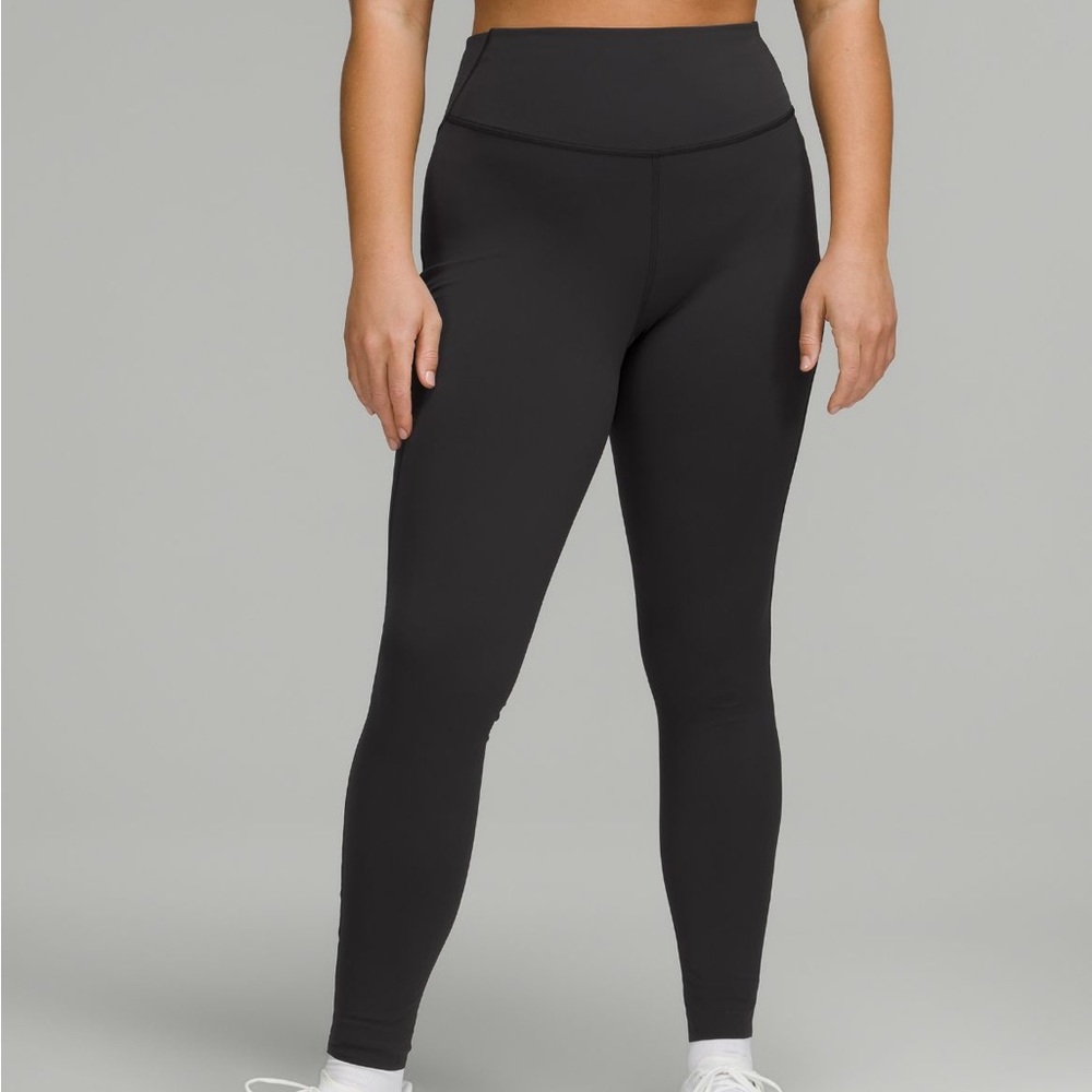 Base pace lululemon leggings size 8, 28 “ length. Worn once.